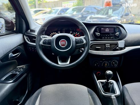 Fiat Tipo 2019 красный - фото 16