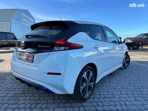 Nissan Leaf 2020 белый - фото 10