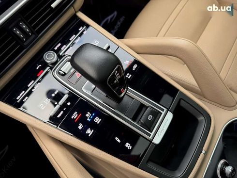 Porsche Cayenne Coupe 2019 - фото 24