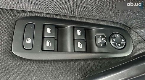 Peugeot 308 2019 - фото 13