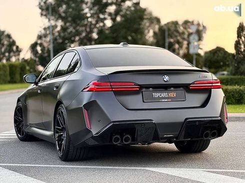 BMW M5 2025 - фото 8