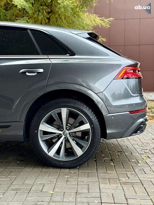 Audi Q8 2019 - фото 20
