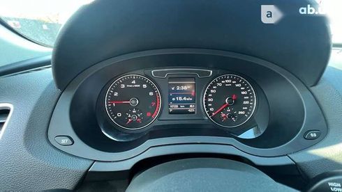 Audi Q3 2018 - фото 27