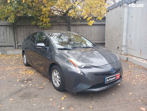 Toyota Prius 2016 серый - фото 6