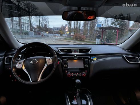 Nissan Rogue 2016 белый - фото 24