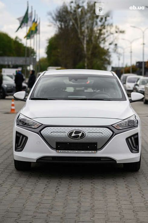Hyundai Ioniq 2021 - фото 19