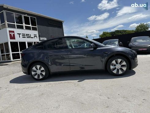Tesla Model Y 2024 - фото 12