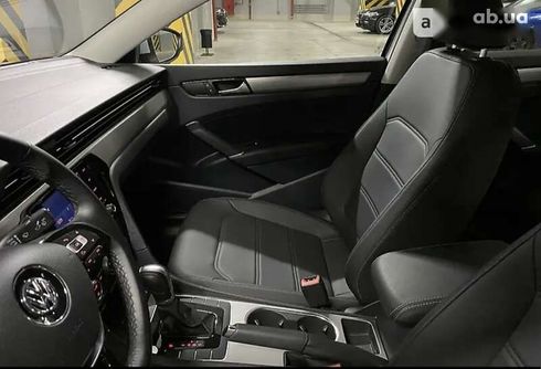 Volkswagen Passat 2020 - фото 19