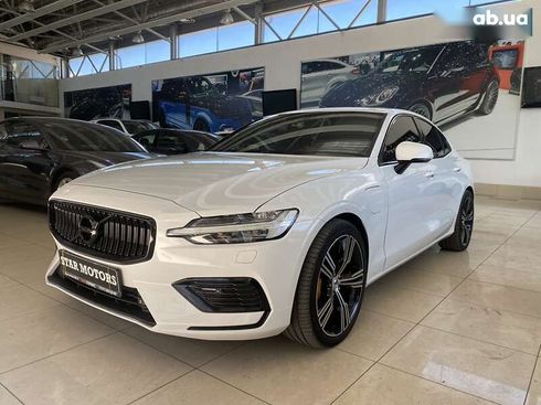 Volvo S60 2019 - фото 2