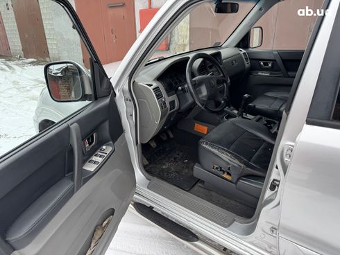 Mitsubishi Pajero Wagon 2001 серебристый - фото 11