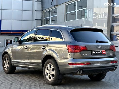 Audi Q7 2012 серый - фото 7