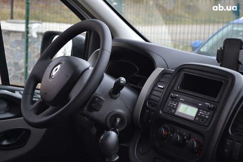 Renault Trafic 2016 - фото 26