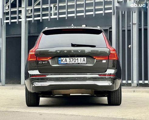 Volvo XC60 2021 - фото 8