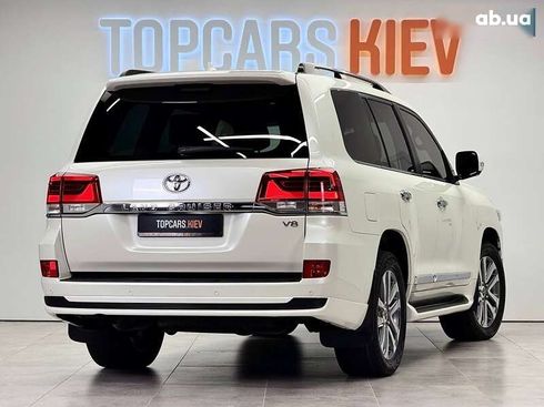 Toyota Land Cruiser 2019 - фото 6
