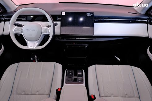 Honda e:NP2 2025 серебристый - фото 7