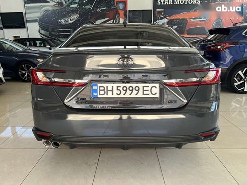 Toyota Camry 2024 - фото 11