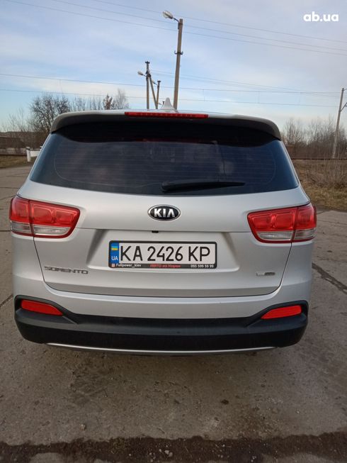 Kia Sorento 2017 серый - фото 15