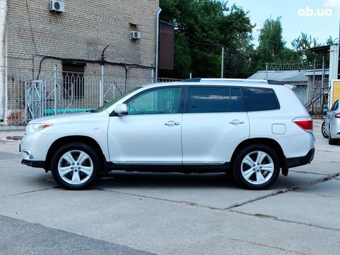 Toyota Highlander 2012 серый - фото 3