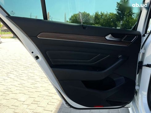 Volkswagen Passat 2021 - фото 27
