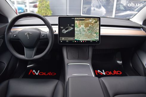 Tesla Model 3 2022 серый - фото 5