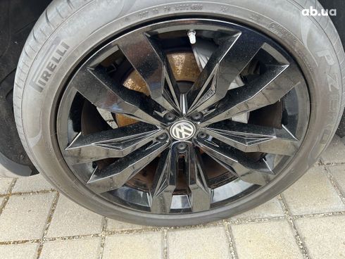 Volkswagen Touareg 2022 - фото 13