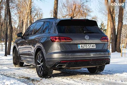 Volkswagen Touareg 2019 - фото 15