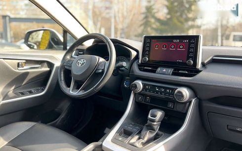 Toyota RAV4 2019 - фото 10