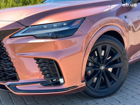 Lexus RX 2023 оранжевый - фото 3