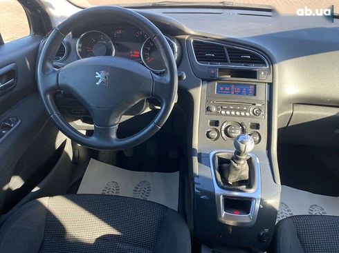 Peugeot 5008 2012 - фото 12