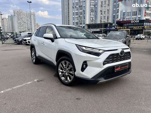 Toyota RAV4 2023 - фото 2