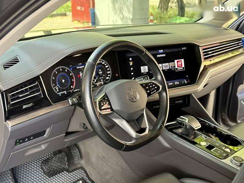 Volkswagen Touareg 2020 - фото 24