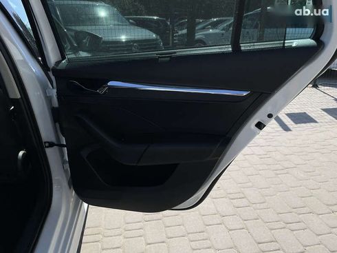Skoda Octavia 2020 - фото 30