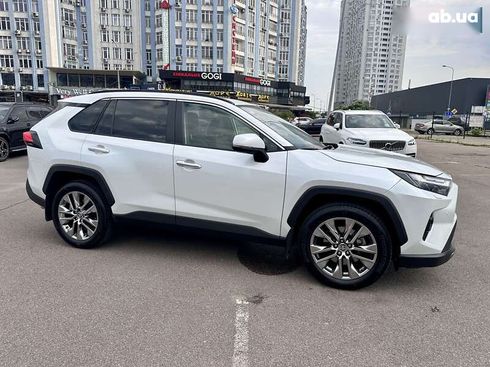 Toyota RAV4 2023 - фото 25