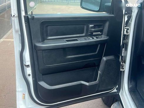Dodge Ram 2017 - фото 11