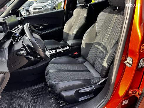 Peugeot 2008 2020 оранжевый - фото 18