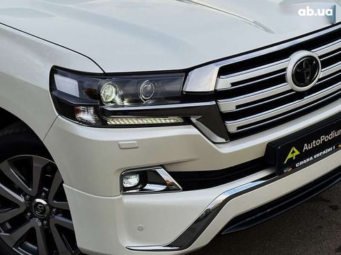 Toyota Land Cruiser 2017 - фото 12
