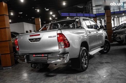 Toyota Hilux 2022 - фото 6