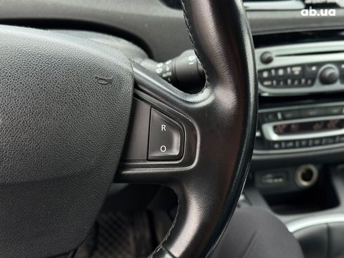 Renault Scenic 2011 белый - фото 62