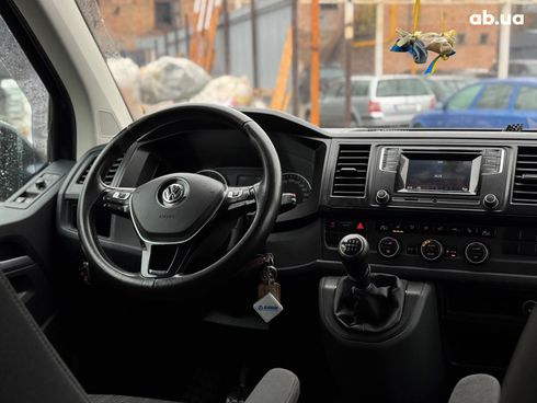 Volkswagen Caravelle 2017 синий - фото 51