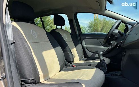 Renault Sandero 2020 - фото 9
