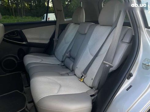 Toyota RAV4 2012 - фото 28
