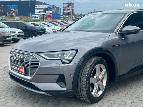 Audi E-Tron 2019 серый - фото 2