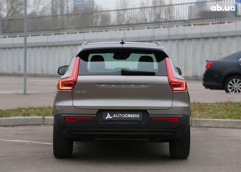 Volvo XC40 2021 - фото 6