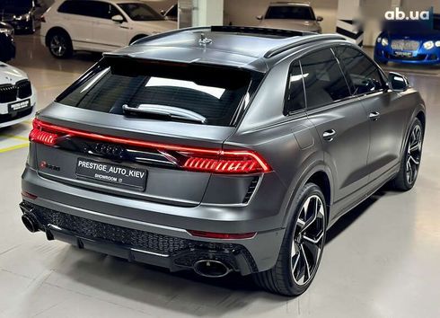 Audi RS Q8 2021 - фото 20