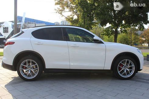 Alfa Romeo Stelvio 2018 - фото 11