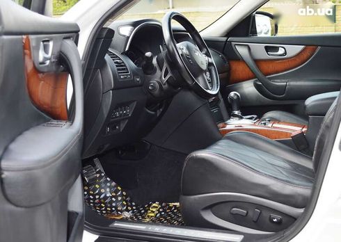 Infiniti QX70 2013 - фото 18