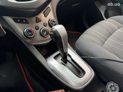 Chevrolet Sonic 2013 - фото 21