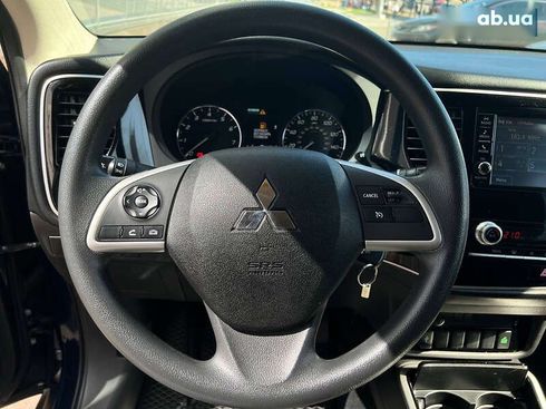 Mitsubishi Outlander 2020 - фото 20
