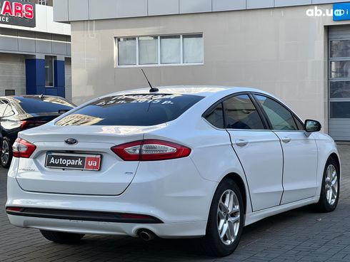 Ford Fusion 2015 белый - фото 10