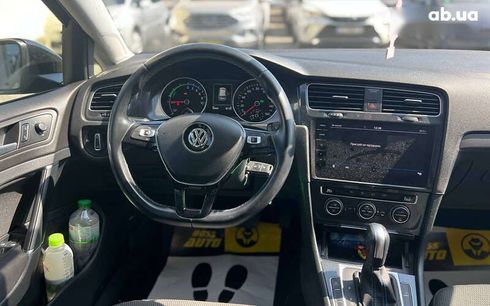 Volkswagen e-Golf 2020 - фото 12